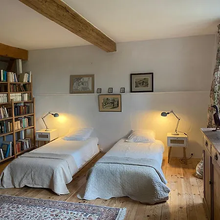 D'hotes -l'atelier Du Presbytere Bed and Breakfast Seignalens